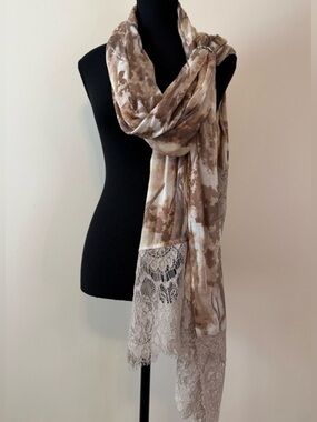 Isaac Mizrahi Printed Lace Trimmed Scarf Abstract Floral Neutral NWOT